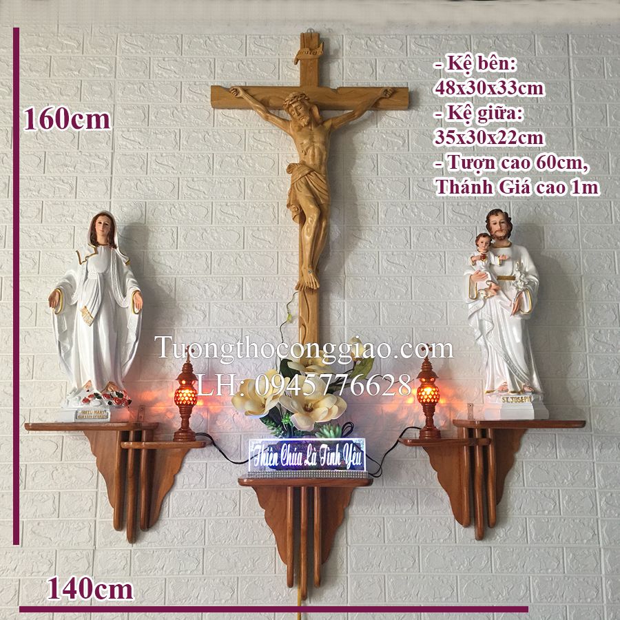 Bàn thờ gồm kệ bàn tay kép + tượng Chúa Chịu Nạn bằng gỗ + tượng Đức Mẹ và Thánh Vinh Sơn bằng composite