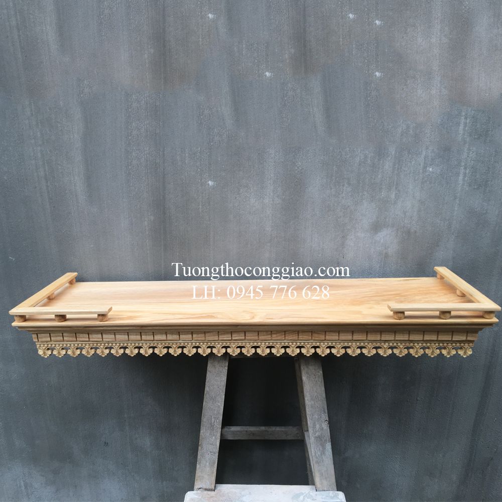 Bàn thờ gia tiên đẹp chất liệu gỗ tự nhiên | tuongthoconggiao.com